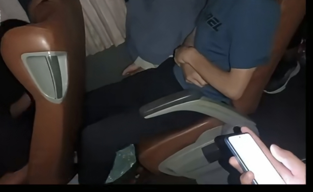 小女孩独自乘大巴车被骚扰，路人挺身而出揭穿“老人坏心思”
8月6号，成都开往江苏