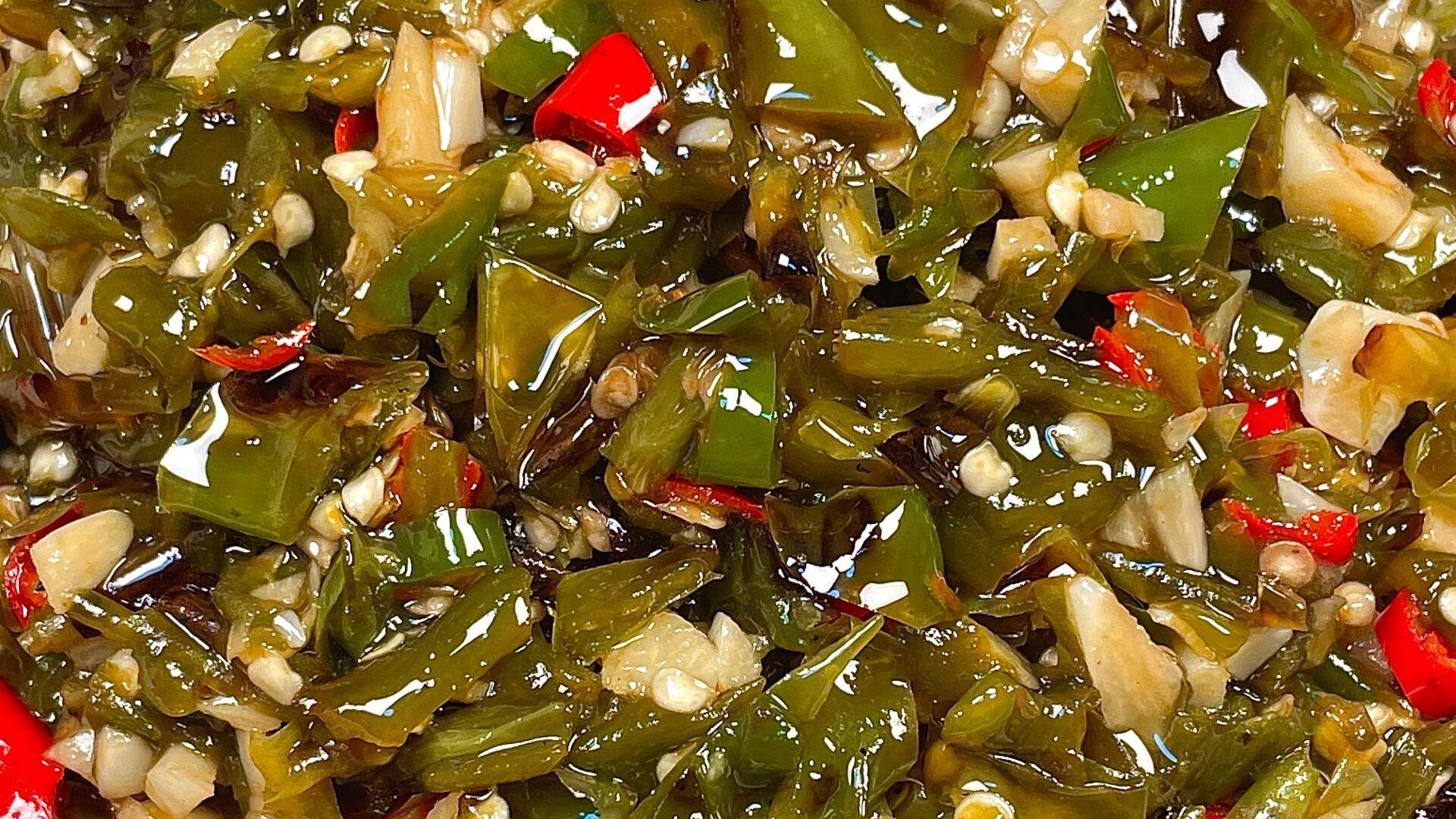 烧椒酱：舌尖上的火山，炭火淬炼的川味灵魂