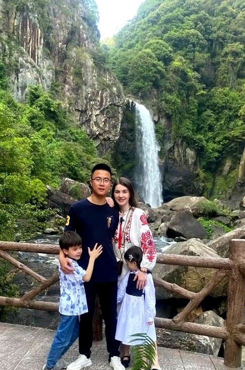 乌克兰姑娘嫁到中国





---





天呐！2016年，一个乌克兰姑娘