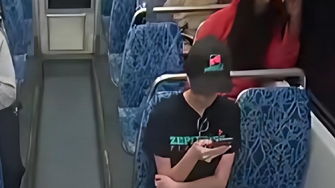 乌克兰女孩逃难至美国，却被随机刺死，冷血凶手竟有14次前科！