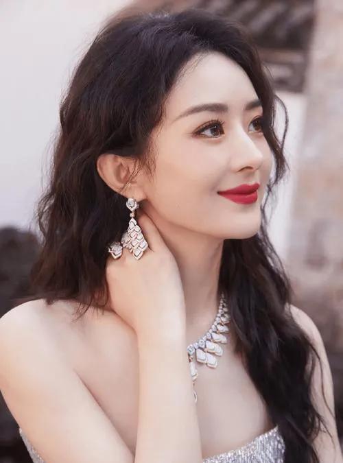 不查不知道，原来这些明星都已经离婚了。
1、杨幂和刘恺威
2、赵丽颖和冯绍峰
3