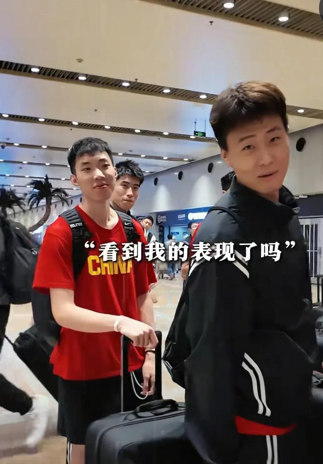 赵睿说:看到我打荷兰表现了吗？狂砍3分4失误！然后哈哈狂想
中国男篮欧洲热身赛回
