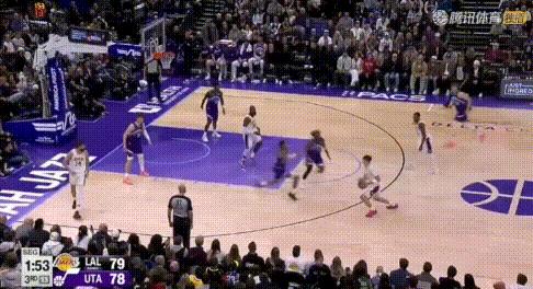 湖人时迁——詹姆斯3暴扣全是1打0偷鸡！
图1-2：队友突破他有啥理由不退防？半