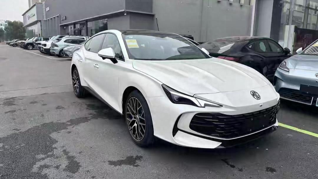 新款MG7即将上市，智能化升级，261马力+电控悬架，能否畅销？