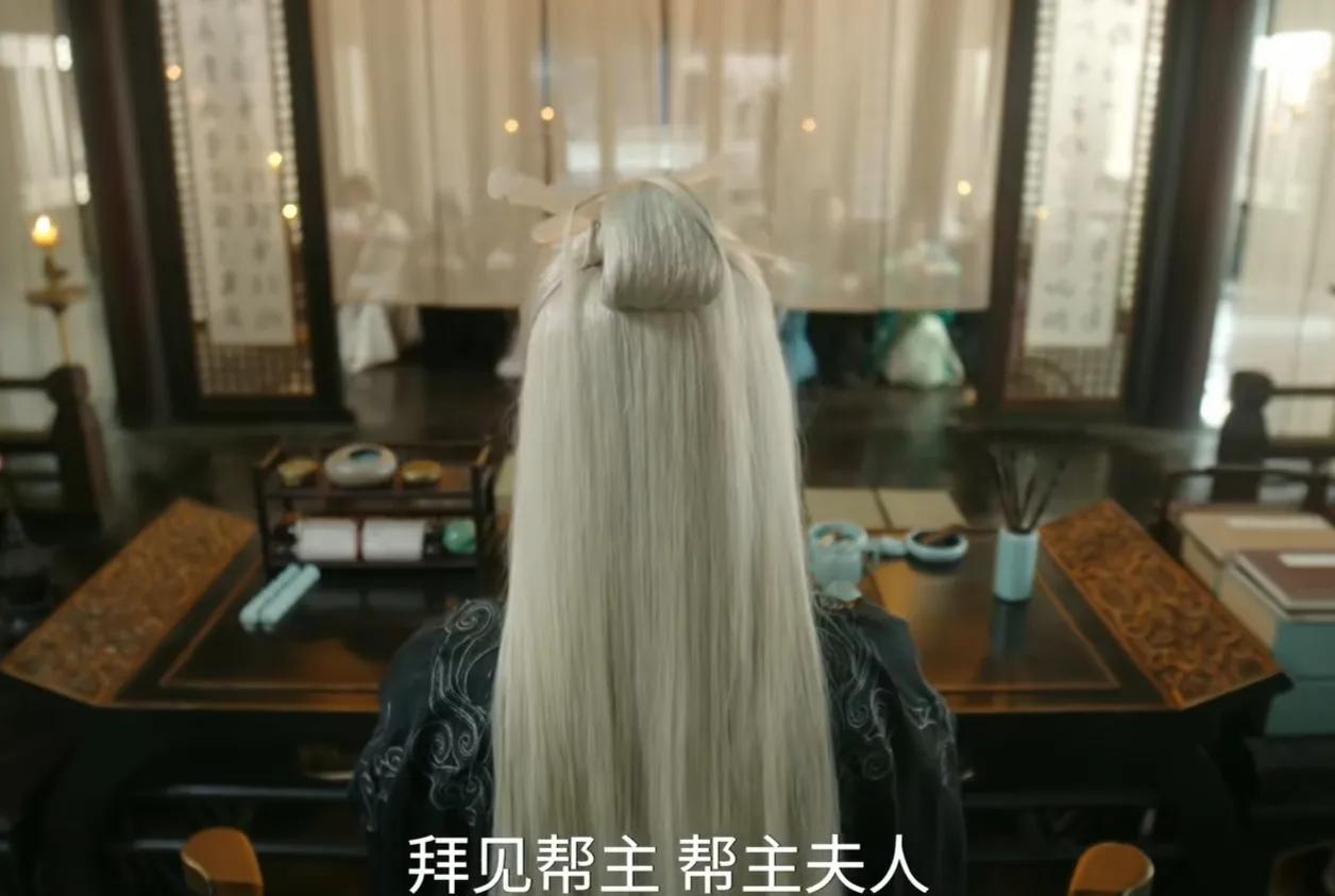 哇哦，李沉舟终于要登场了！  
果然成毅还是适合演沉稳、霸气、高冷的角色，
光是