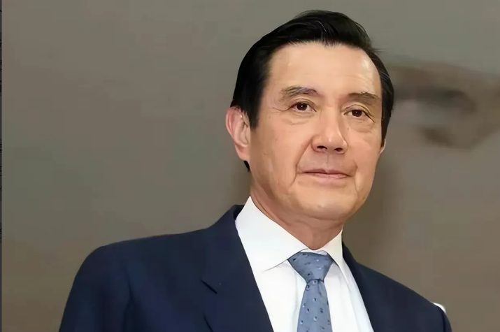 台海要统一，得先认清身边的“白眼狼”。马英九、朱立伦、洪秀柱这三个人，嘴巴上说两