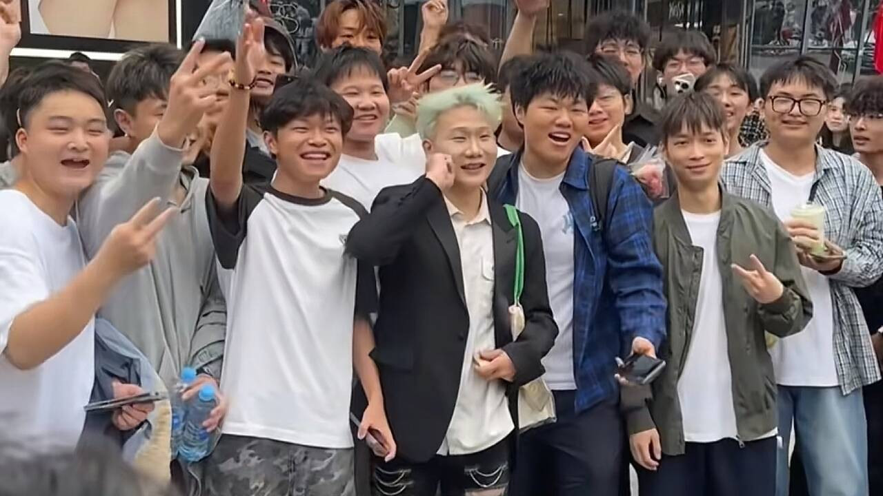重庆惊现“顶流明星”？原来是他！一文带你看清楚