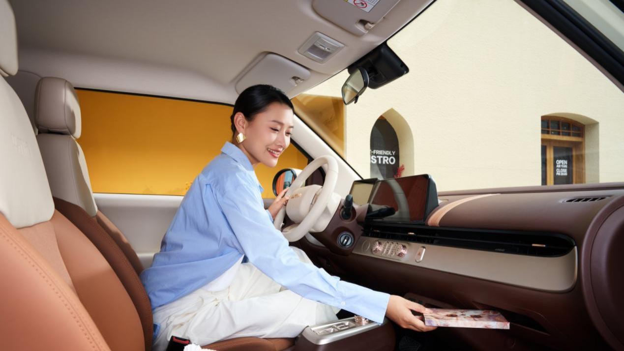 4.79万起！长安Lumin宝藏版：代步小车的“卷王”来了？