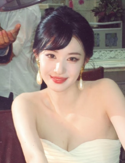 观众早腻了工业美人，真实才是新圈粉利器！从“造神”到“爱人”，王楚然踩准了时代情