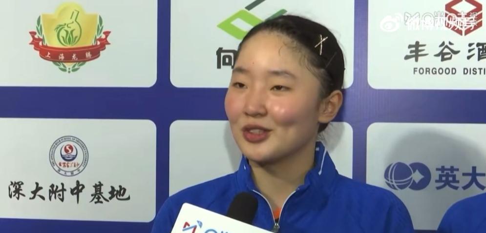 成都高新俱乐部乒超首胜采访
Q： 欢迎来到乒超！虽然这是最后一场比赛，但还是非常