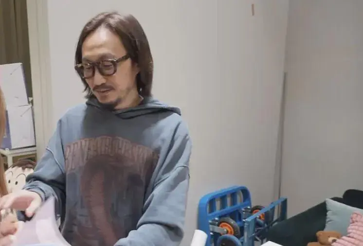53岁郑中基赴美戒酒半年后复出！