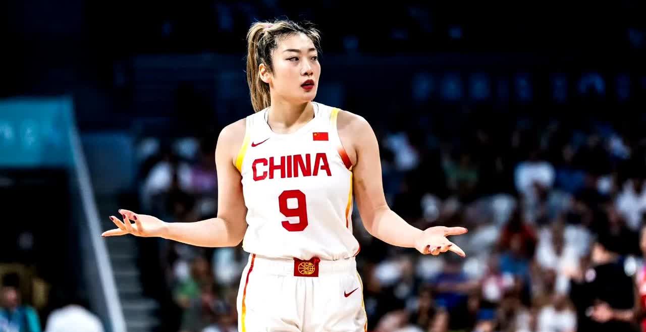 对不起李梦！

中国女篮惨遭日本女篮淘汰以后，
才发现李梦对于球队有多么重