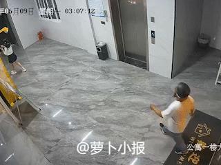 好危险，好可怕，好恶心。
6月9日凌晨3时12分，浙江东阳某某公寓，女子正在等待
