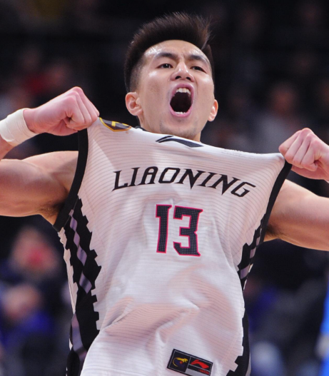 辽篮官宣老队长大韩退役，前队友郭艾伦发文致敬，尽显兄弟之情。]在互联网上经过多天