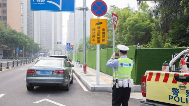 交警提醒：这4个地方“严禁停车”，一停就罚，老司机也栽过