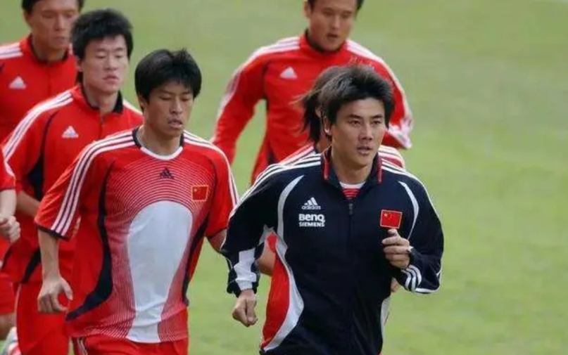 同样是没去成02年世界杯，为何谢晖李金羽他们不怨米卢，李明却无法释怀?
说起当年
