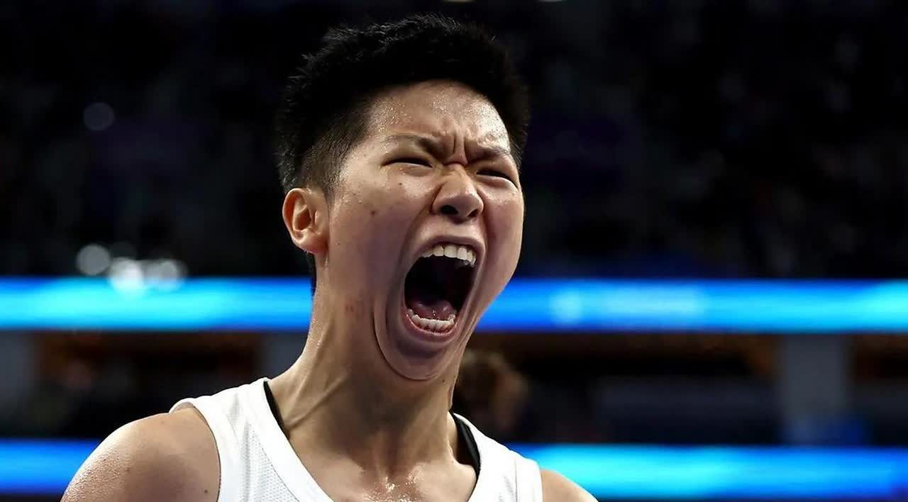 黄思静的眼泪，让人遗憾的却不是她！
亚洲杯结束了，中国女篮拿下了第三名。领奖台