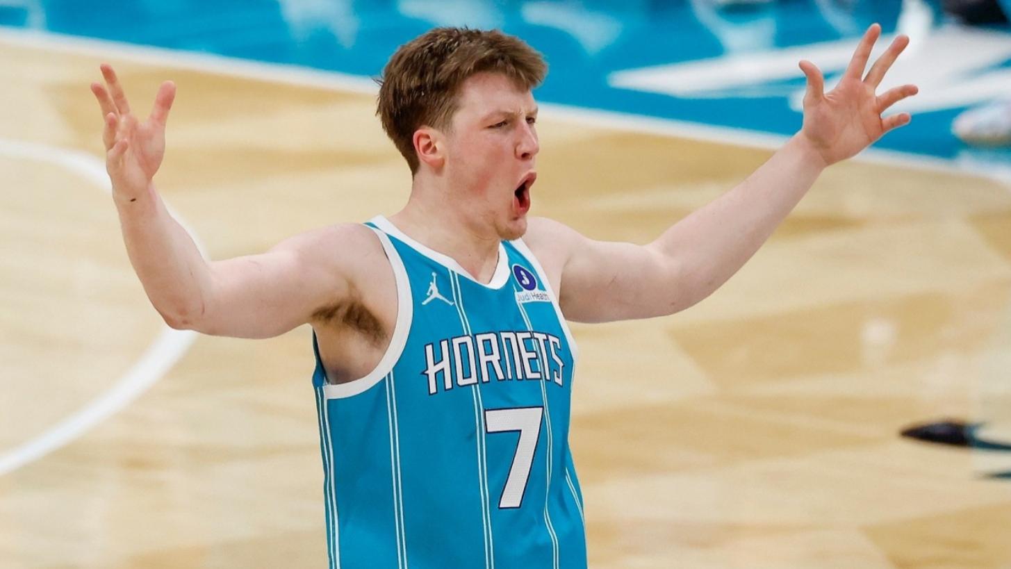 新纪录！59场209记三分，克尼佩尔打破穆雷纪录，加冕新秀三分王！