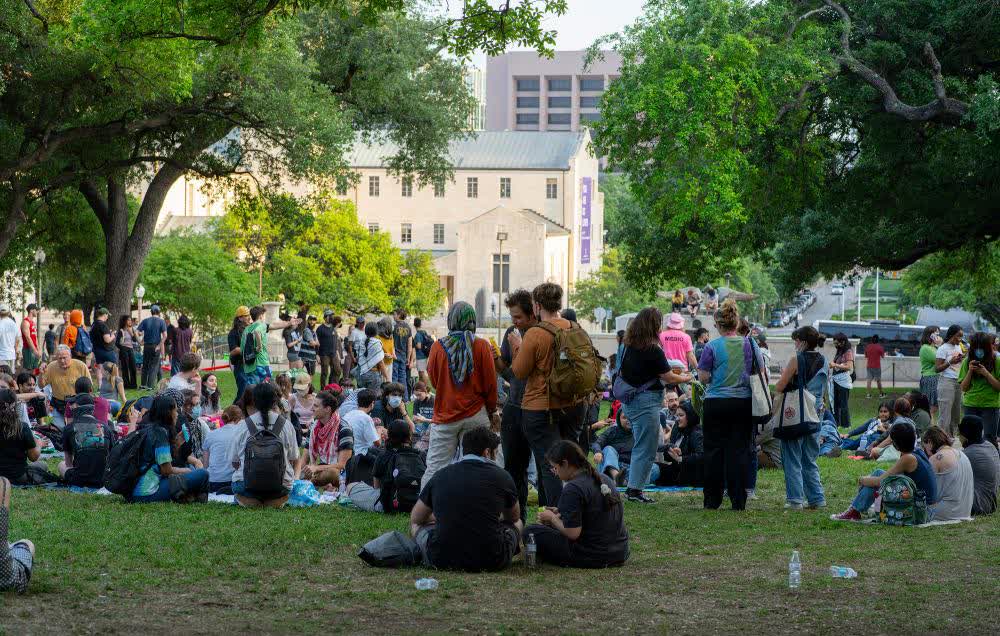 难以置信！美国政府禁令重创哈佛，学术自由与政治博弈加剧
 
5月22日，美国