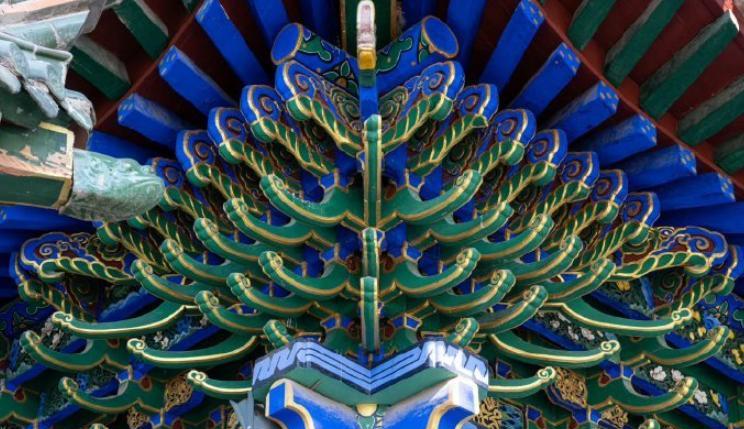 斗拱之美：传统寺庙建筑中的匠心工艺
中国传统建筑，尤其是寺庙建筑，历来以其恢弘壮