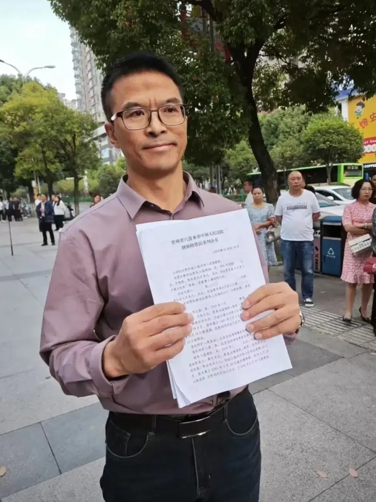 李玉前寻求的不是真相，他要的是赔偿。寻求重审却不主动追求真相，种种行为显示，他对