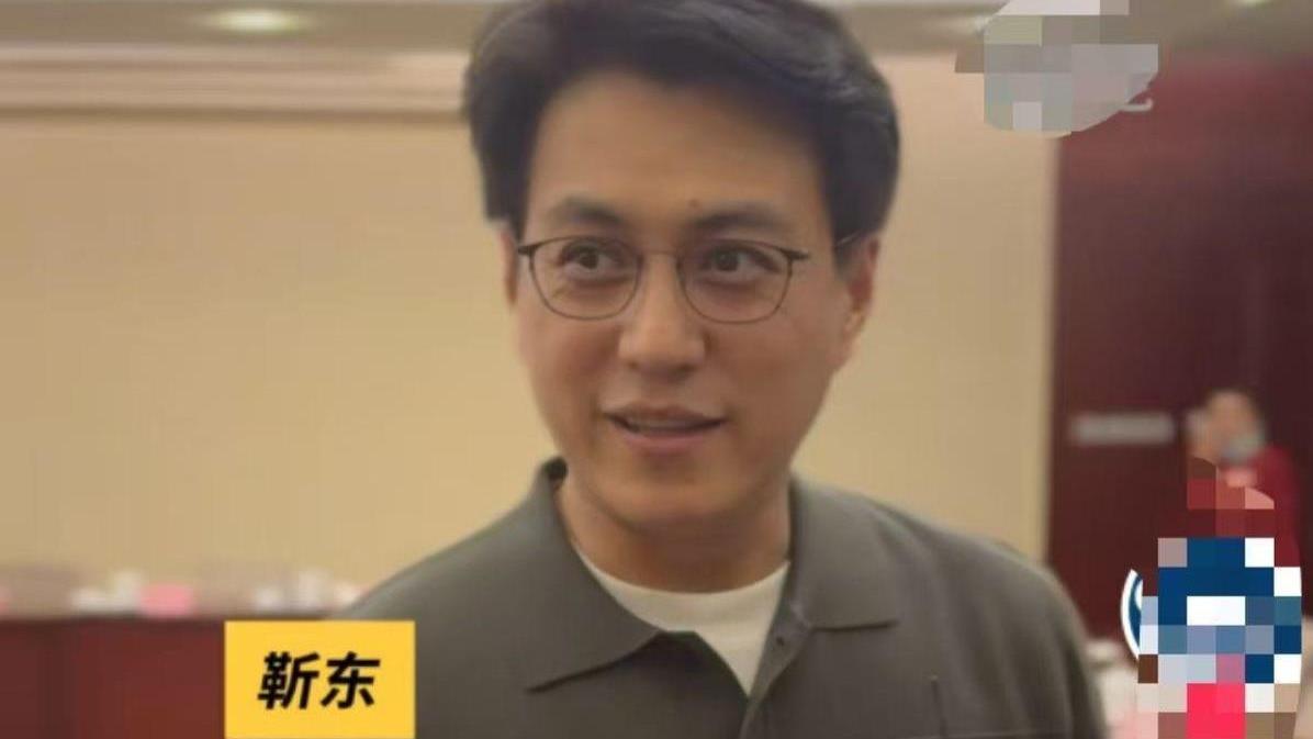 两会要求明星素颜上阵，没了团队妆造的包装，遍地都是普男普女