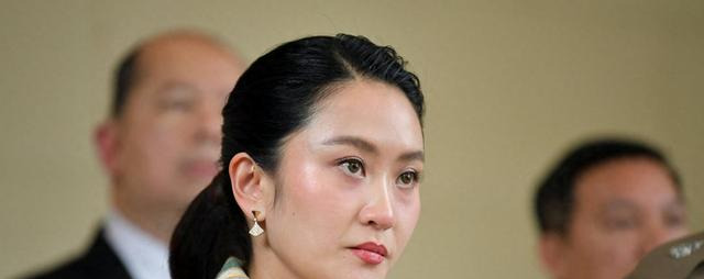 泰国政局真魔幻，电诈老窝要完蛋











泰国政坛简直比连续剧还狗血