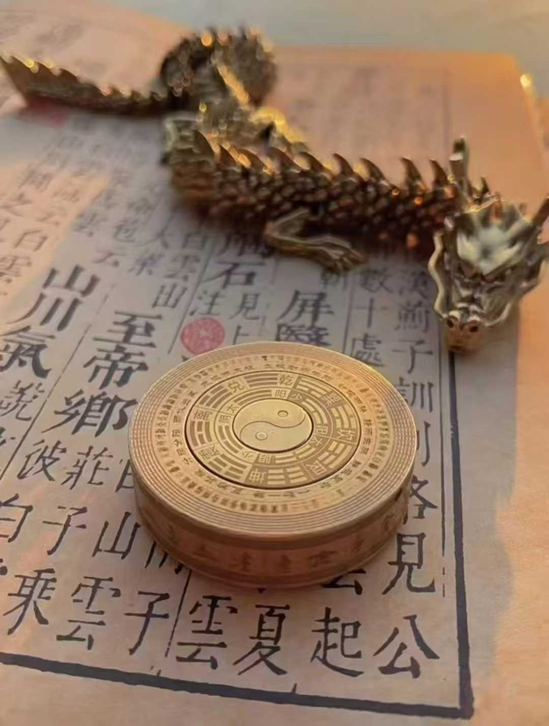 立秋后，命格中制申酉子者，发富发贵。
用戌者暴富，用未者增益。
木火相生者花开富
