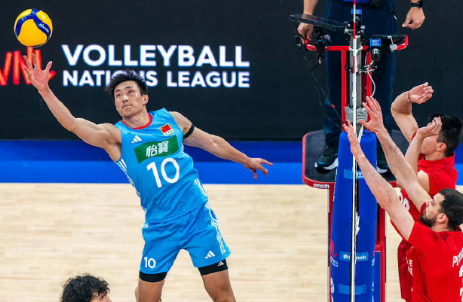 中国男排0-3不敌保加利亚男排（23-25，16-25，24-26）。我没看比赛