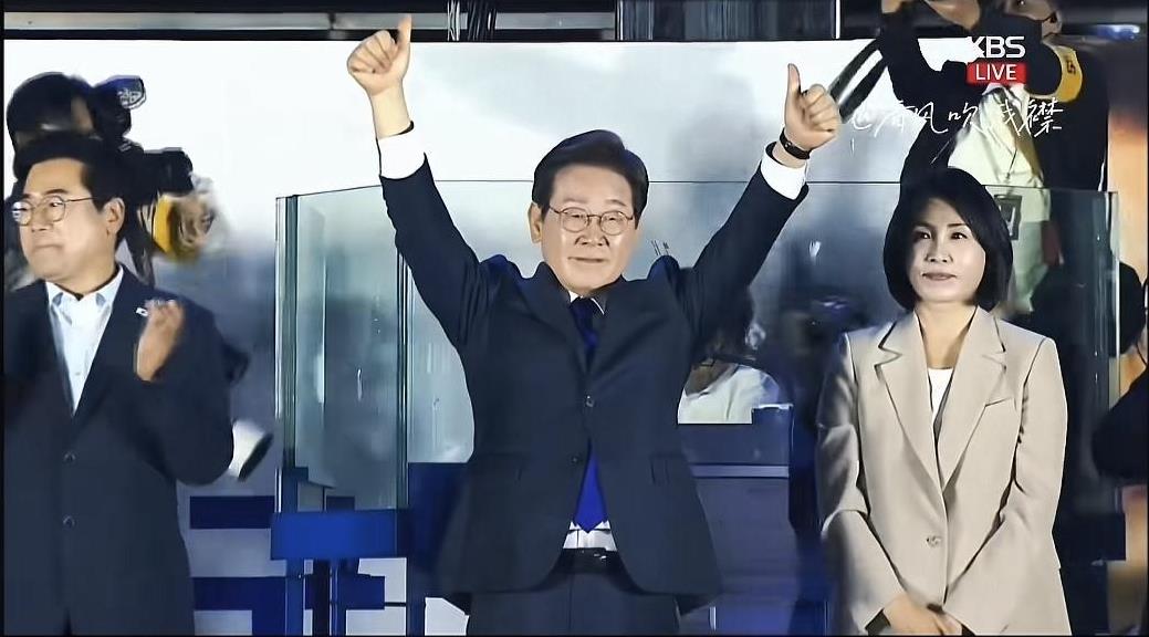 最新消息！
韩国有新总统了，就是李在明！
李在明获得51.7%的选票，金文洙获得