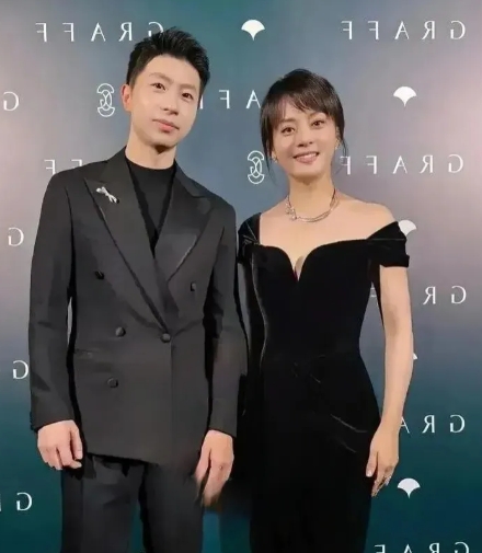 孙俪跟任何男明星无论是演戏还是做宣传，都没有配对感。即使在戏里都还保持着一定的距