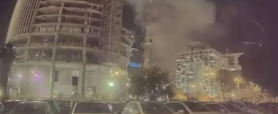 升起了“复仇旗”，中东战争拉开了帷幕，国防大楼被炸毁！
就在全世界都认为伊朗又要