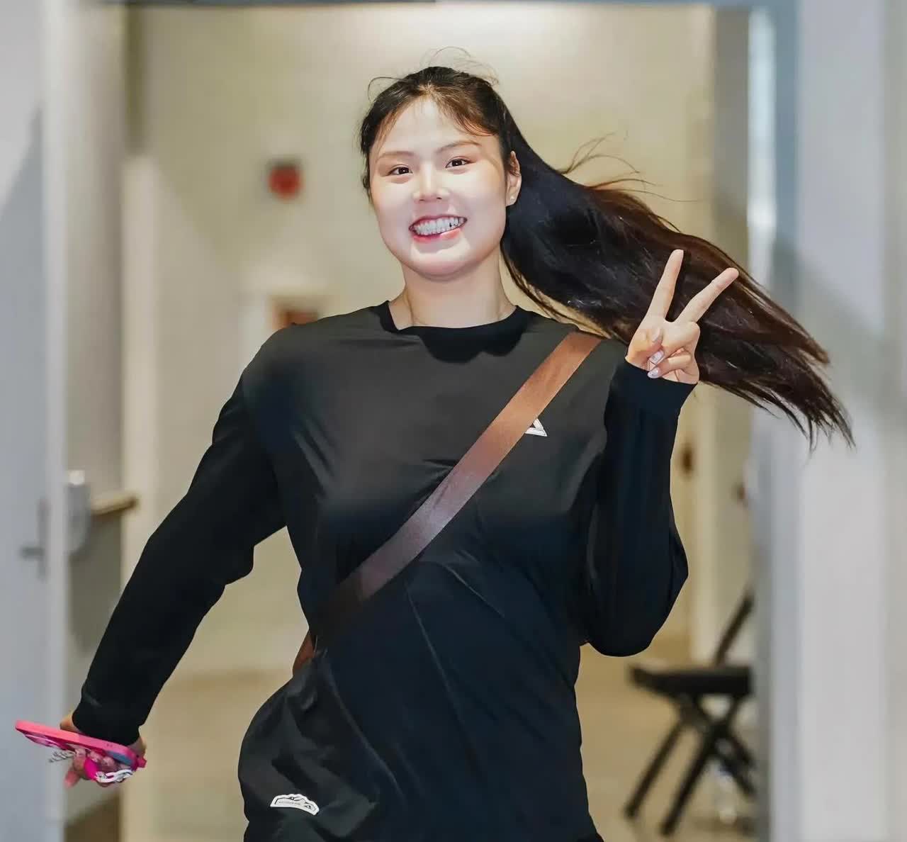 李月汝这次给所有女篮球员
提了个醒，无论你球技多好，
名气多高，千万别在
