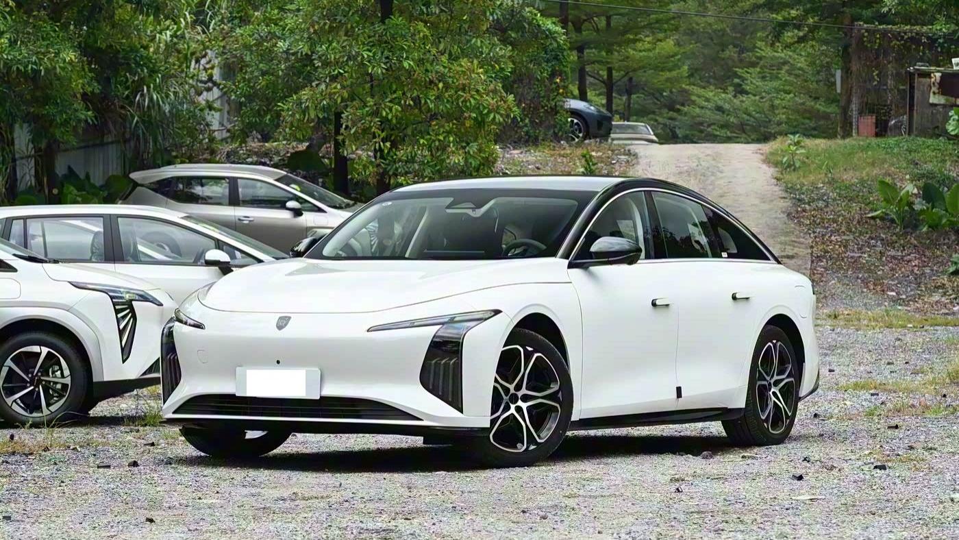 全新纯电中大型车即将上市！预售不足12万起，配备800伏架构+超充