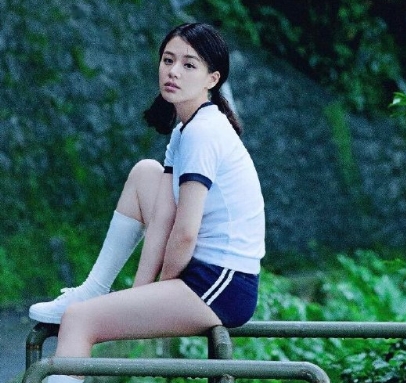 马思纯早期生图，的确是够纯的小女生。