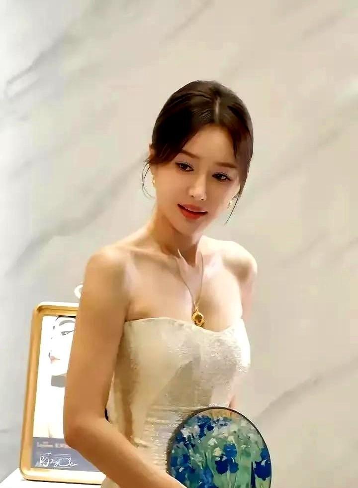 我终于懂得魏大勋的快乐了！
36岁的魏大勋能爱上46岁的秦岚，容不容易生育已经没