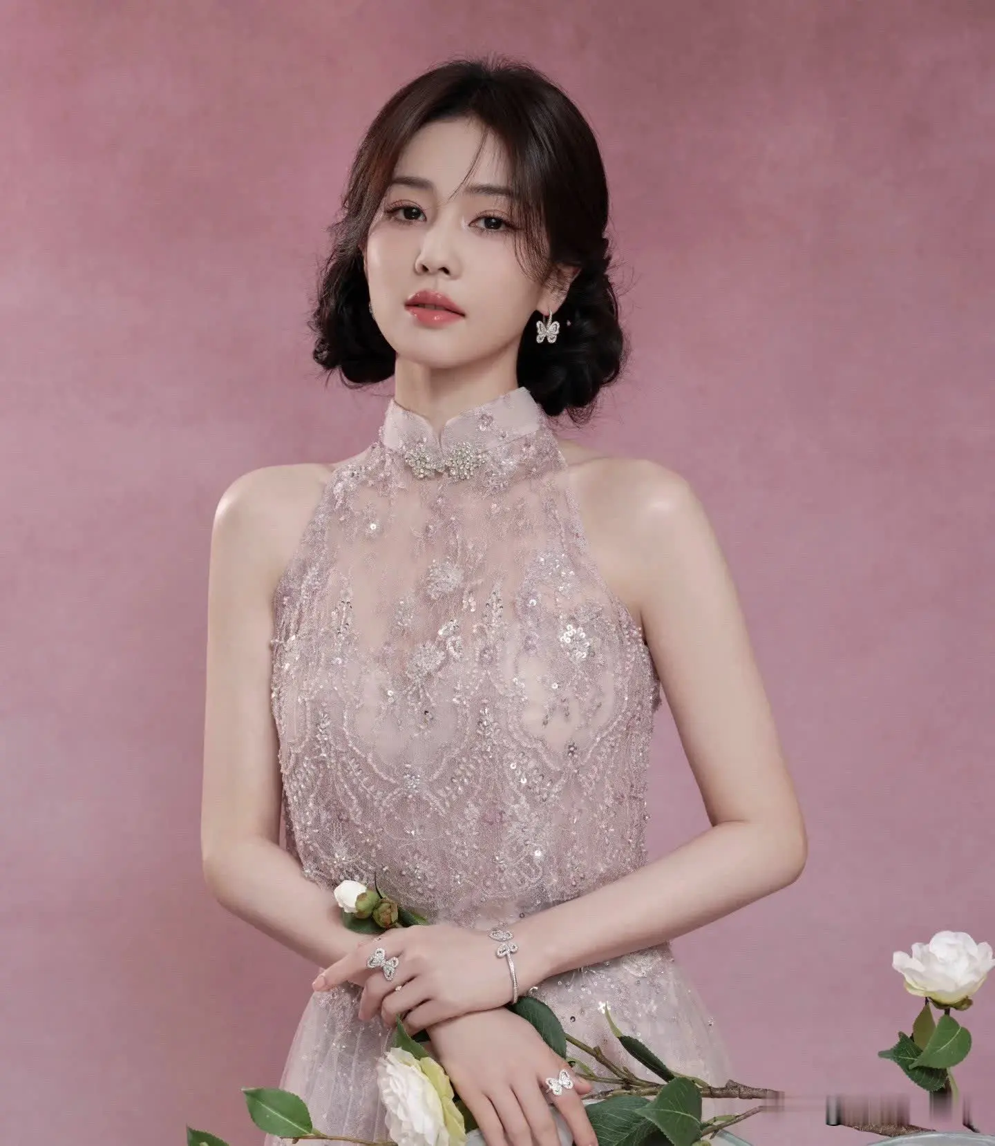 如果以后内娱的古偶剧门槛是35岁的话
那么留给演员们的时间真不多了

85花已经