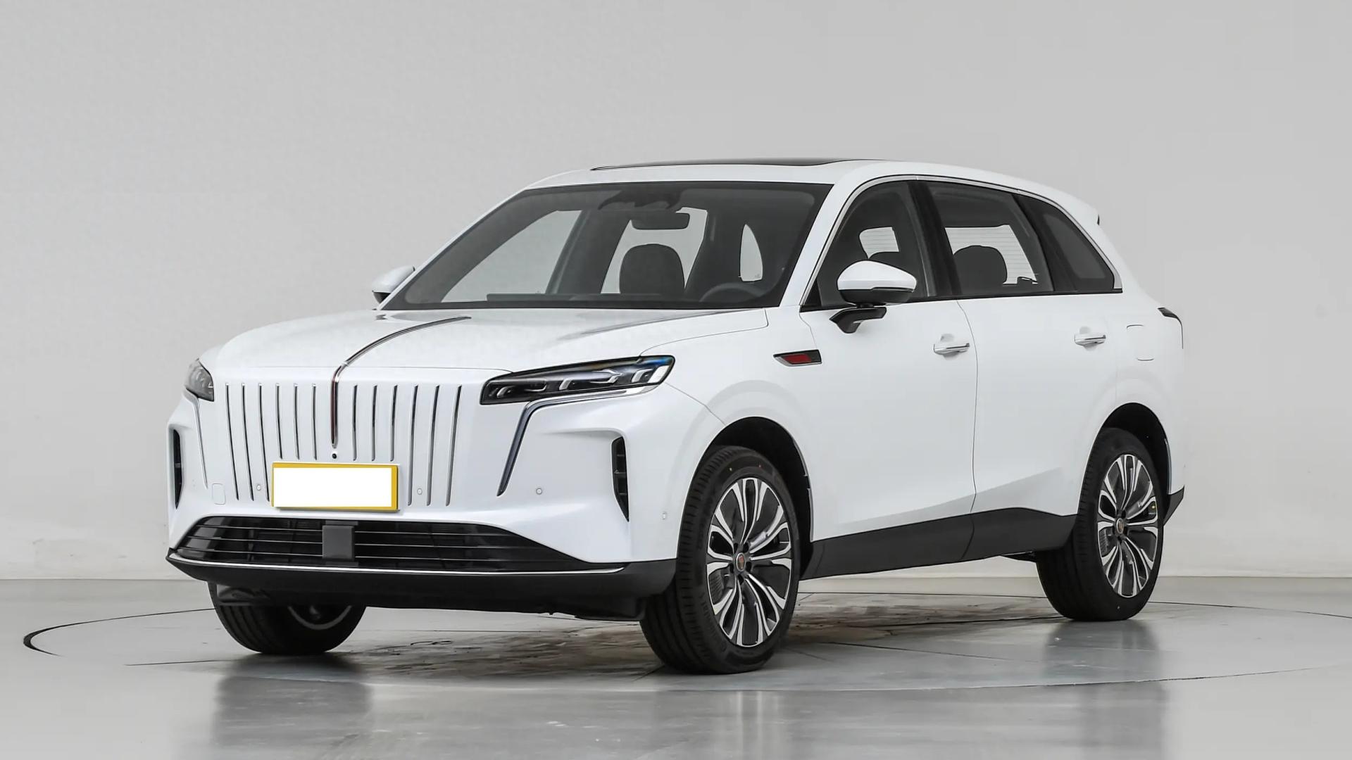 红旗HS6 PHEV：插混中大型SUV，配副驾双连屏，电动腿托+车载冰箱