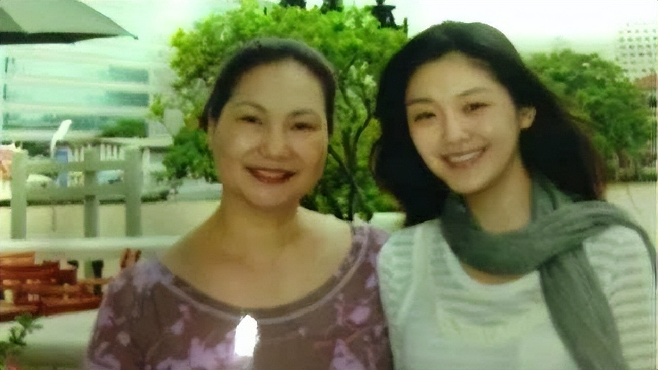 S妈回应被控搬空大S珠宝，高情商回击葛斯齐，怒斥其为“鲁蛇”