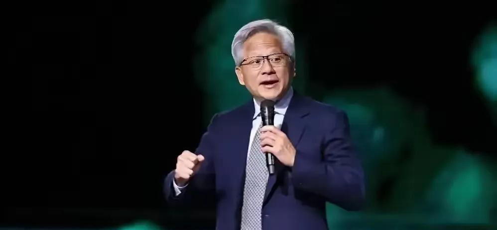 这次英伟达老黄来中国后，内心非常失望。
他在公开场合直白承认，无论有没有英伟达，