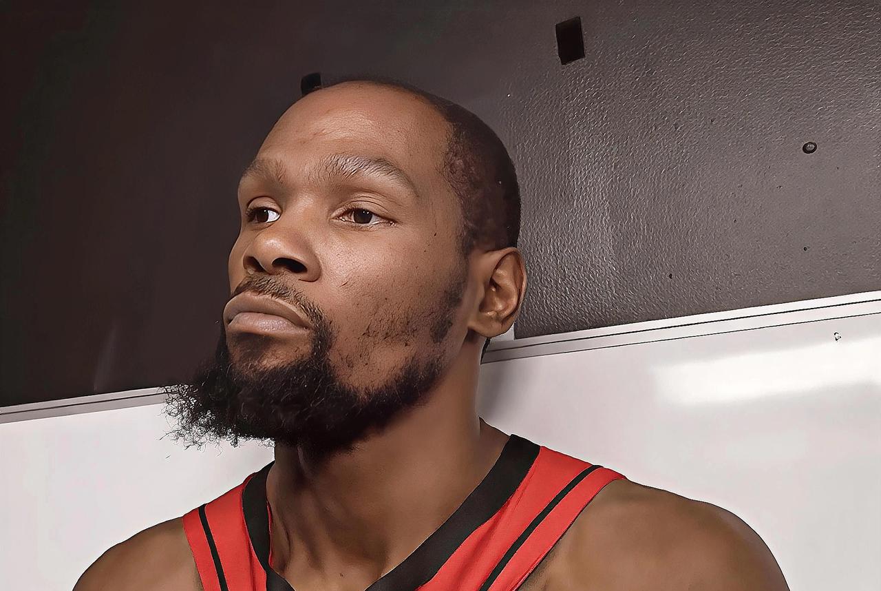 火箭老将杜兰特总算说出了大实话！
今日，火箭以122-115战胜雄鹿。赛后，KD