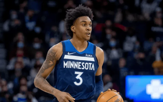 明日NBA杯小组赛：森林狼将于客场挑战太阳。
赛前，记者社媒发文：杰登-麦克丹尼