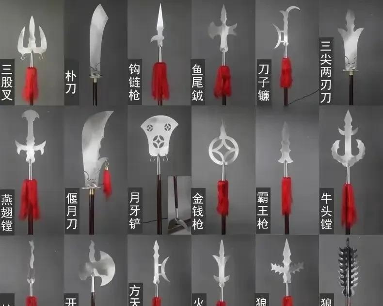 　“年刀月棍一辈子枪”这句俗语出自老舍先生的小说《断魂枪》，说的是棍子好耍枪难练