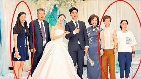 最近，乒乓球圈里出了个好消息，张怡宁、王楠、李晓霞，女乒三代大满贯齐聚同框了！