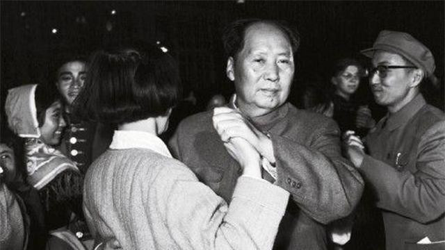 主席与护士的那些事儿：一段鲜为人知的往事