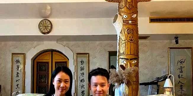 英如镝最新直播提到，巴图那点钱全交给王博谷，俩人一开始过日子紧巴巴的，宋丹丹想帮