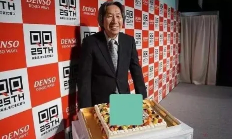 1994年，日本人腾弘原发明了二维码，但他认为这东西太简单懒得收取专利费，甚至他