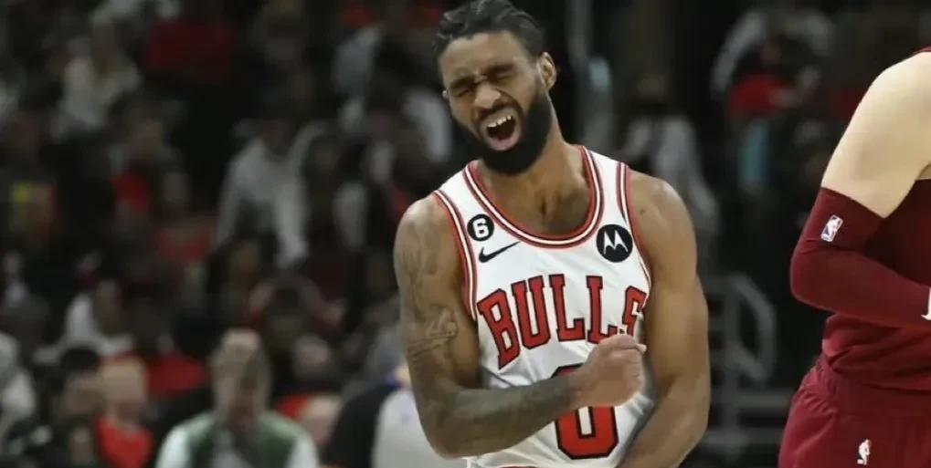 金州勇士最想要的还是科比怀特，难点在于怎么说服库明加先签后换。
最近传出了金州勇