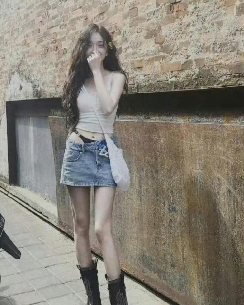 原来最早这样穿搭的不是娜扎而是吴宣仪？为什么当年没人喷吴宣仪呢？