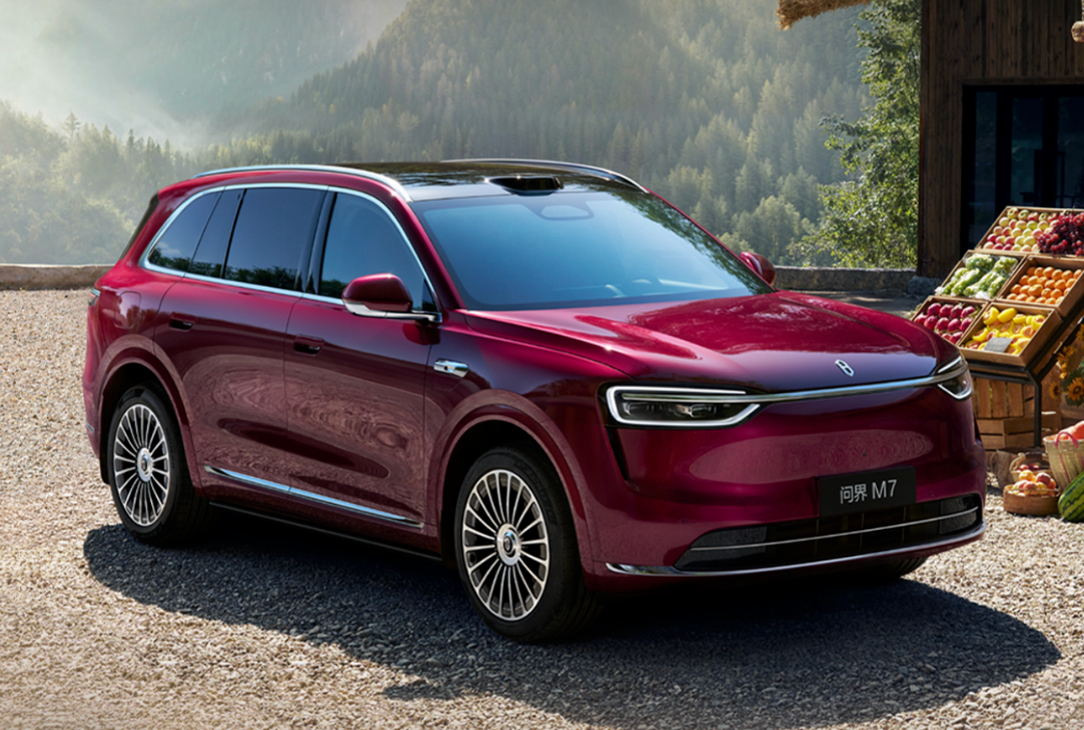 新款问界M7上市43分钟，小定破10万。

爆款预定了，很多小伙伴不知道的是，去